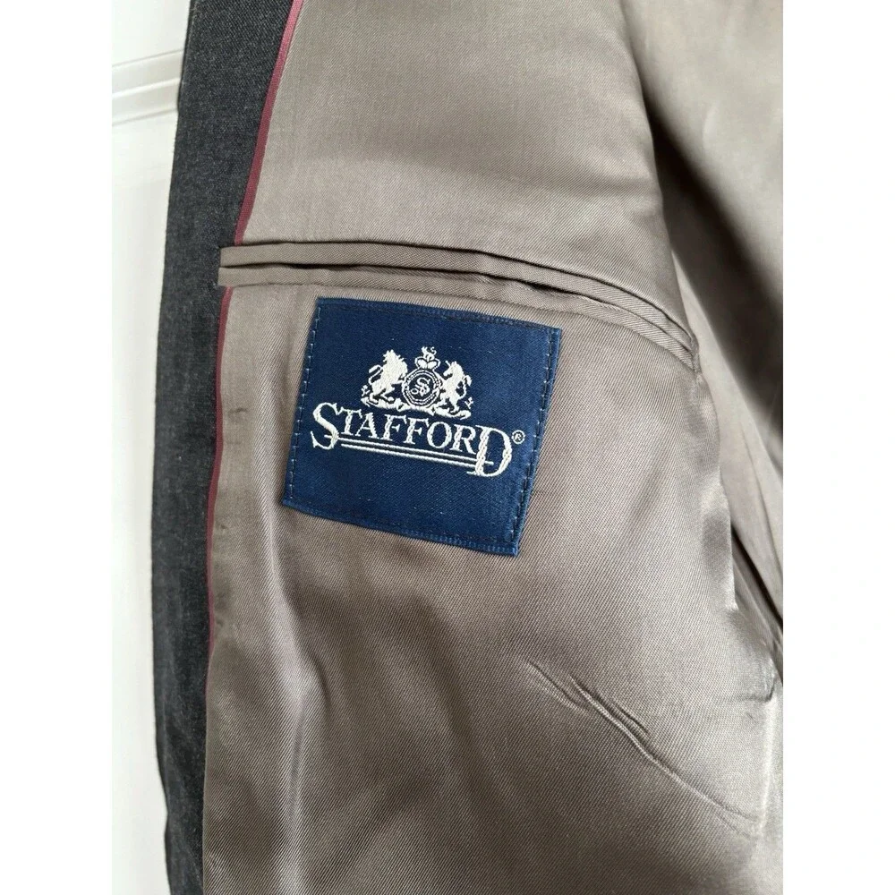 Stafford Mens Blazer Coat Size 40L  Solid Gray 2 Button with Pockets Made in USA